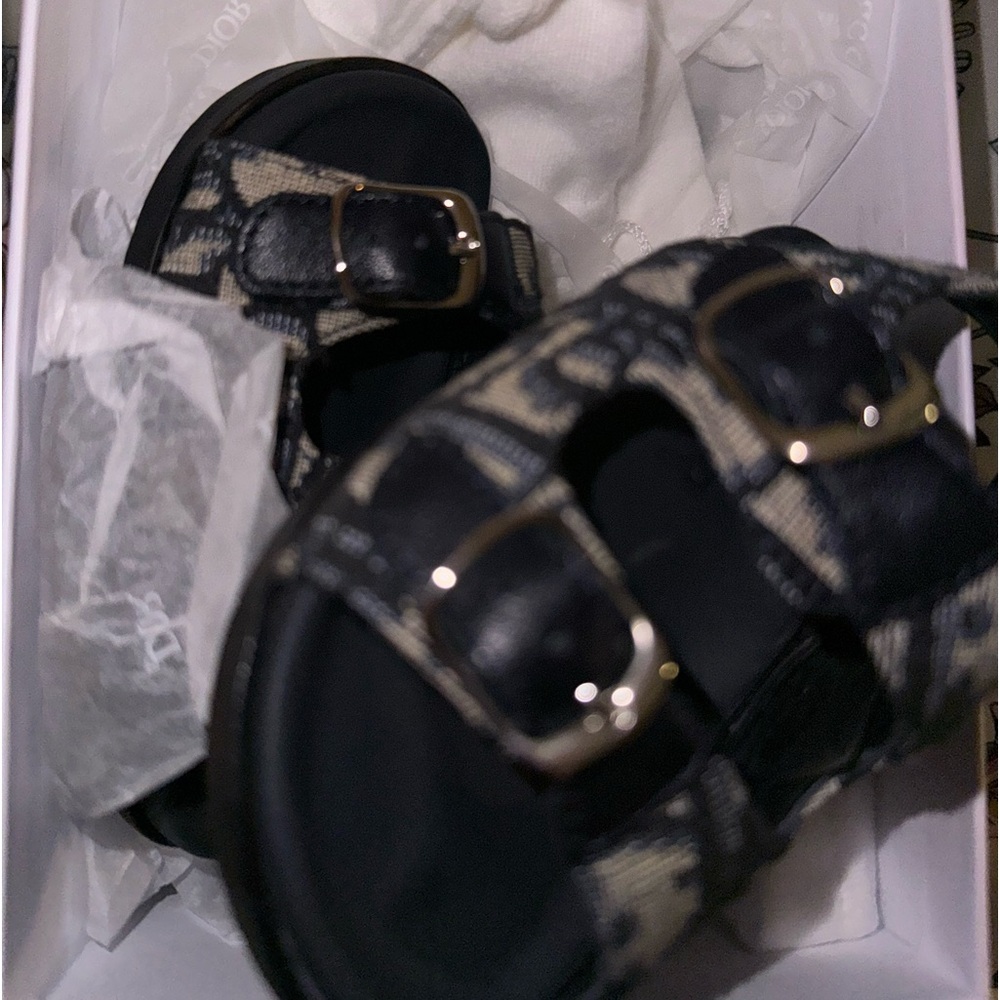 Worn 1 time - Picture 3 of 3